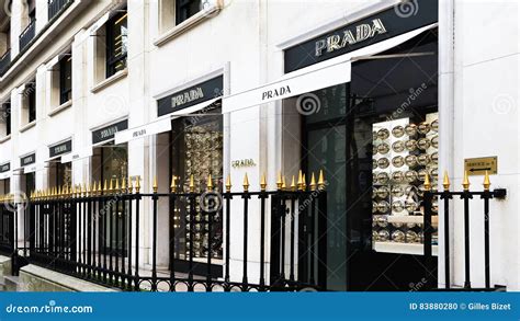 boutique prada paris montaigne|Prada .